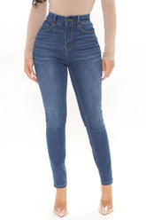 Miley High Rise Ankle Jeans - Medium Wash Ins Street